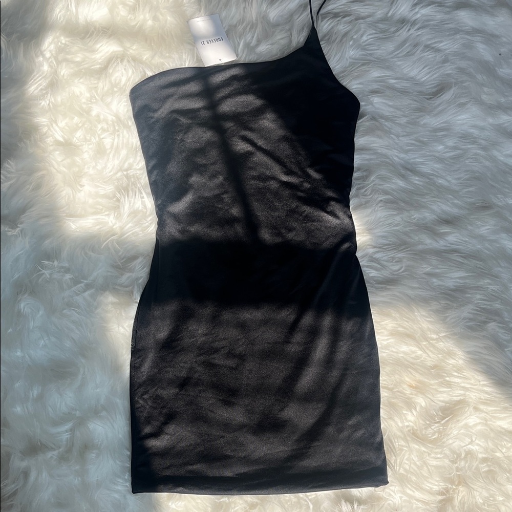 Forever 21 Black One-Shoulder Dress